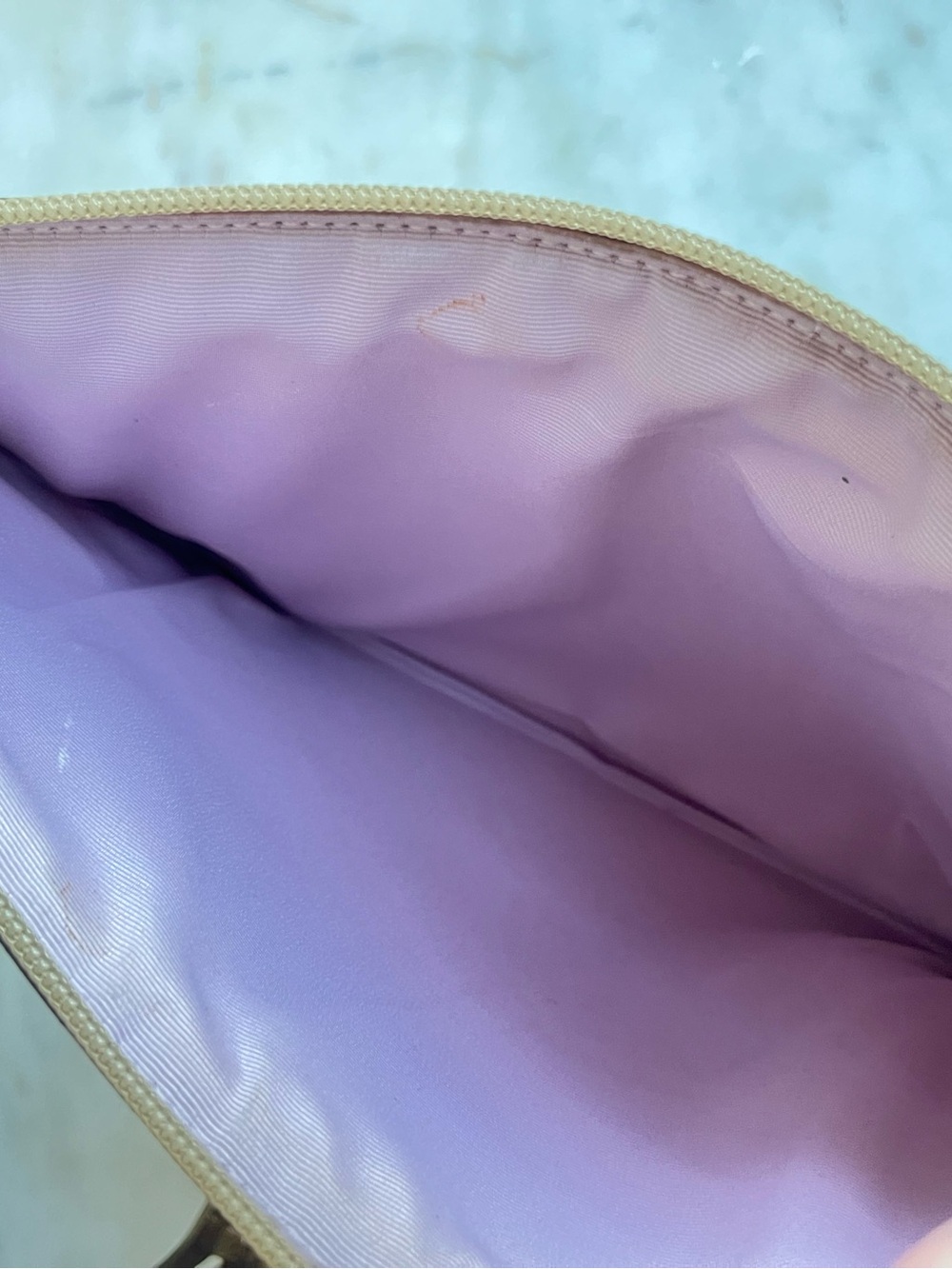 Coach IPad Case - Picture 5 of 7